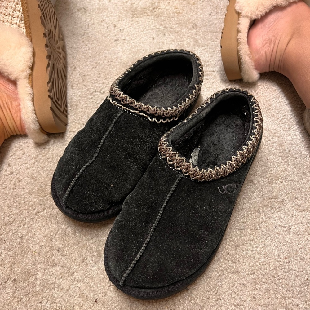 UGG Tasman Slipper